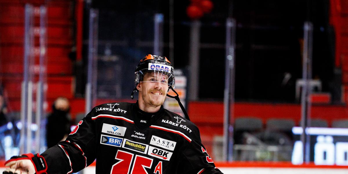 Örebro Hockey: 
    Emil Larsson blev Örebro Hockeys stora hjälte: ”Jag är glad och trött – och glad”
  