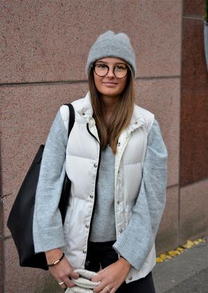 Elsa Weiss, 16, student, Sundsvall.