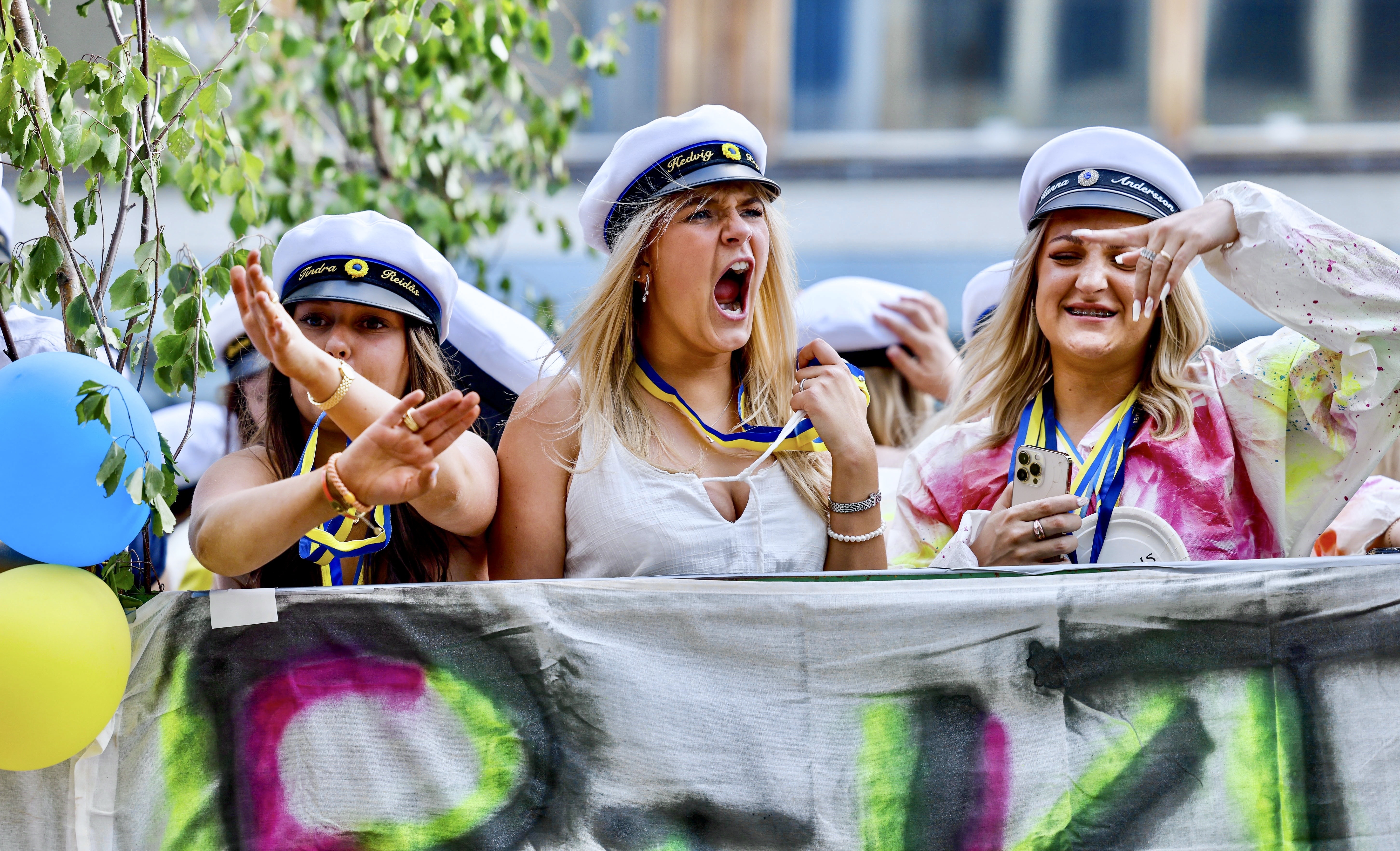 Flak Plakat Och Glädje Se Allt Från Studenten Vlt