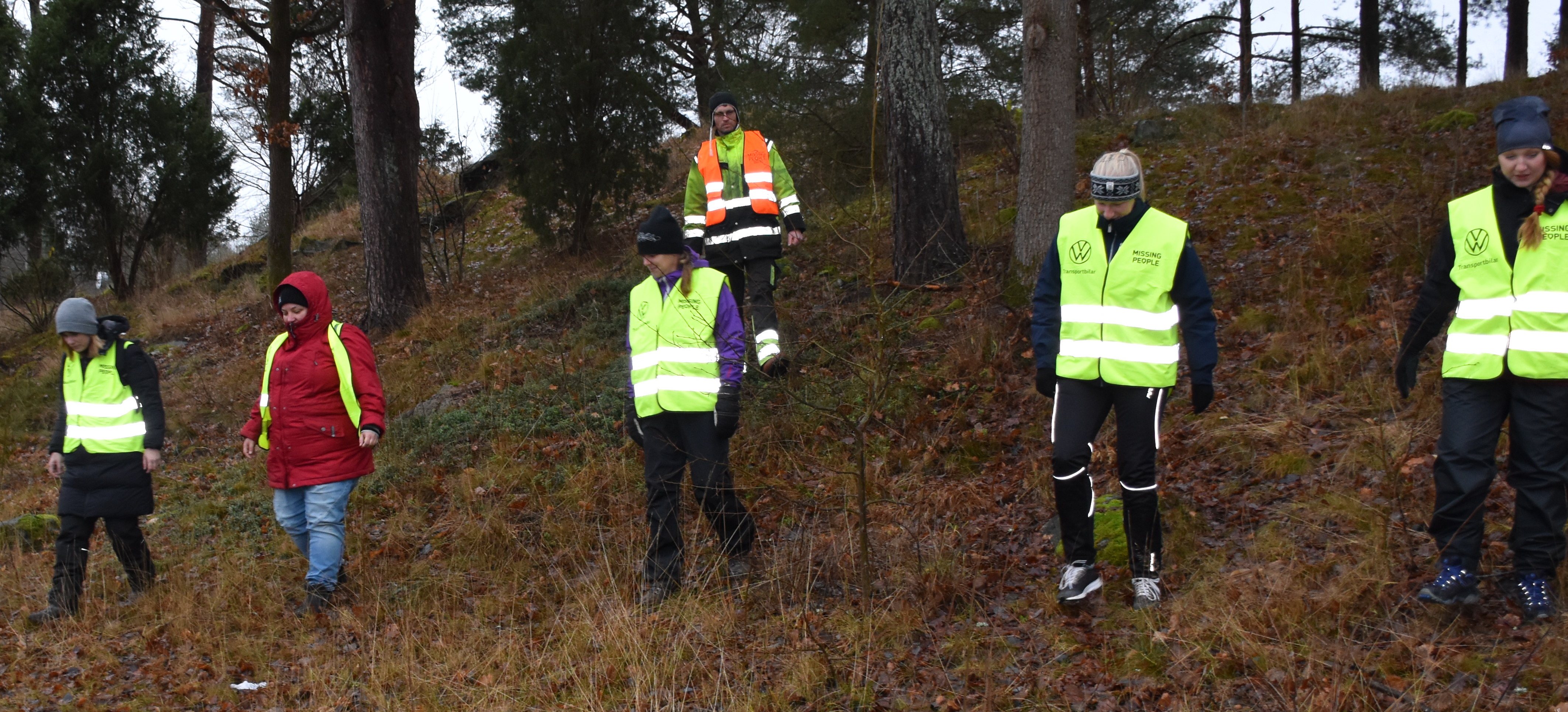 About 100 volunteers had already gathered in Sunnerbogymnasiet in the morning to participate in the search.