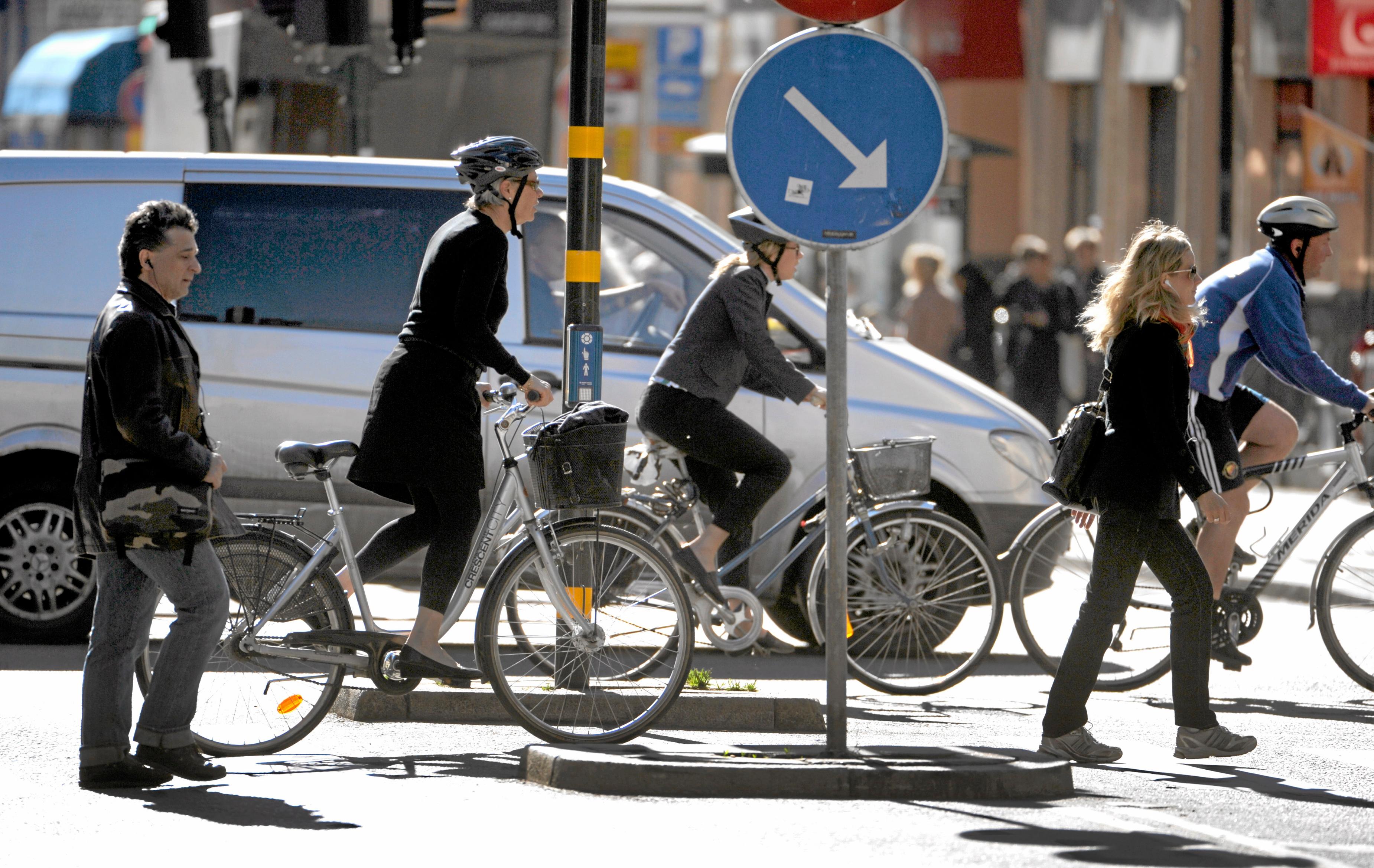 Allt För Många Cyklister Bryter Mot Trafikregler Och Visar Dålig Hänsyn ...