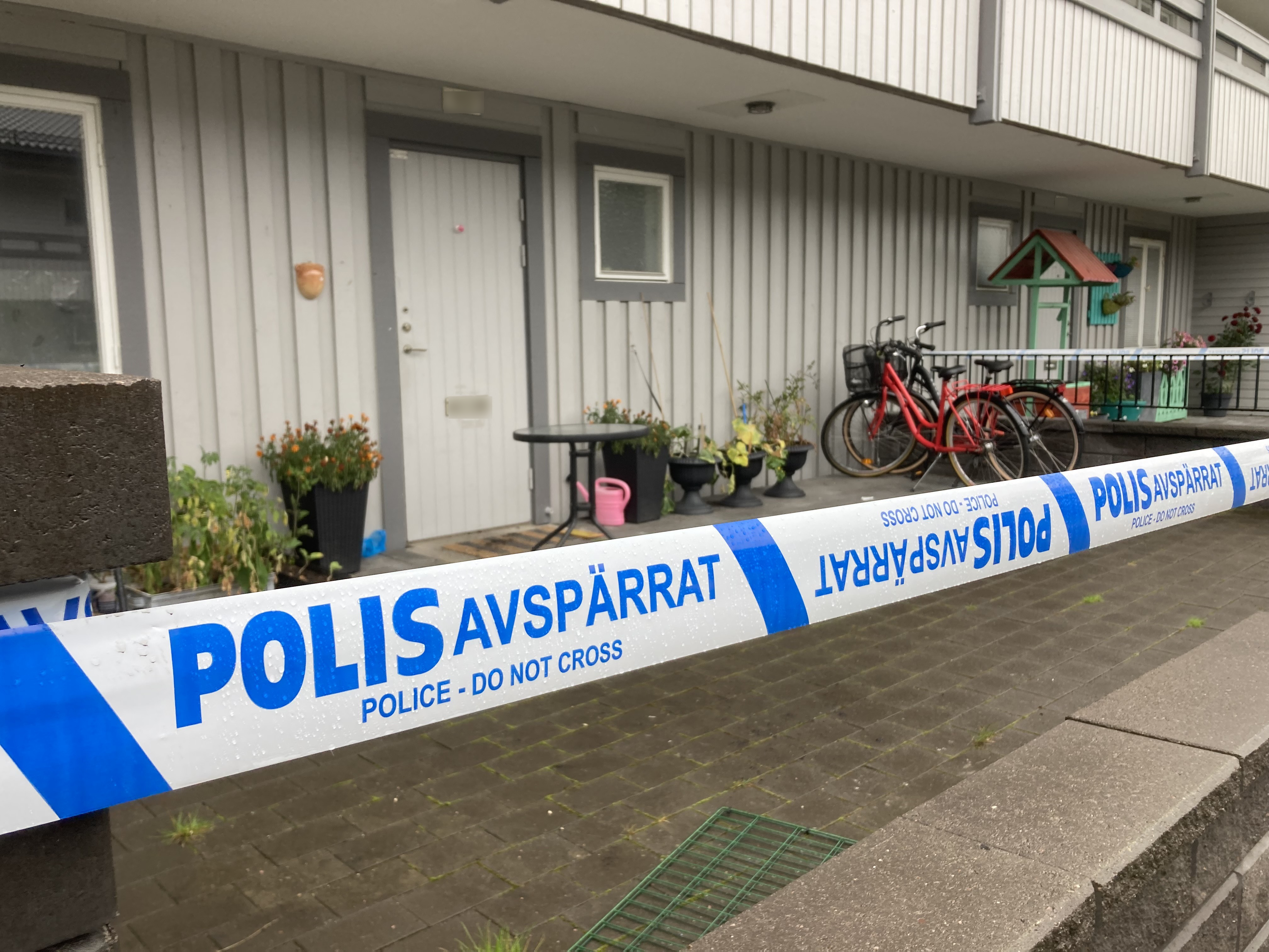 Polisen Utreder Lägenhetsbranden: ”Lågor Slog Ut Från Balkongen ...