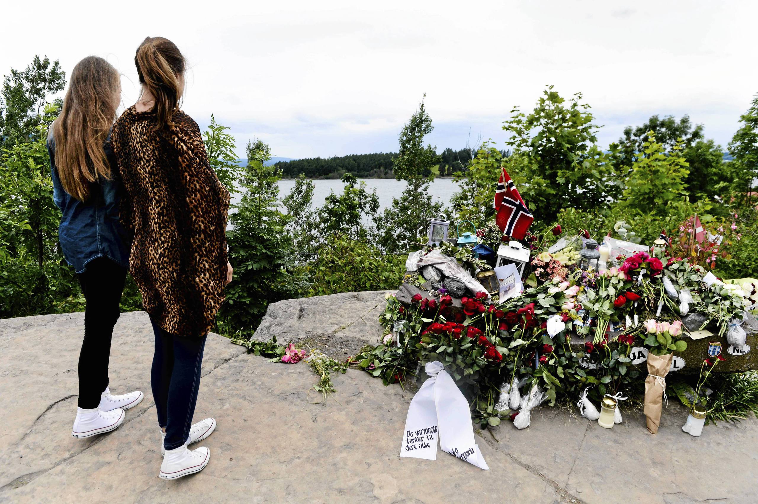 Ssu Ornskoldsvik Och I Lanet Sex Ar Sedan Utoya Darfor Bjuder Vi In Till En Minnesmanifestation Pa Torget