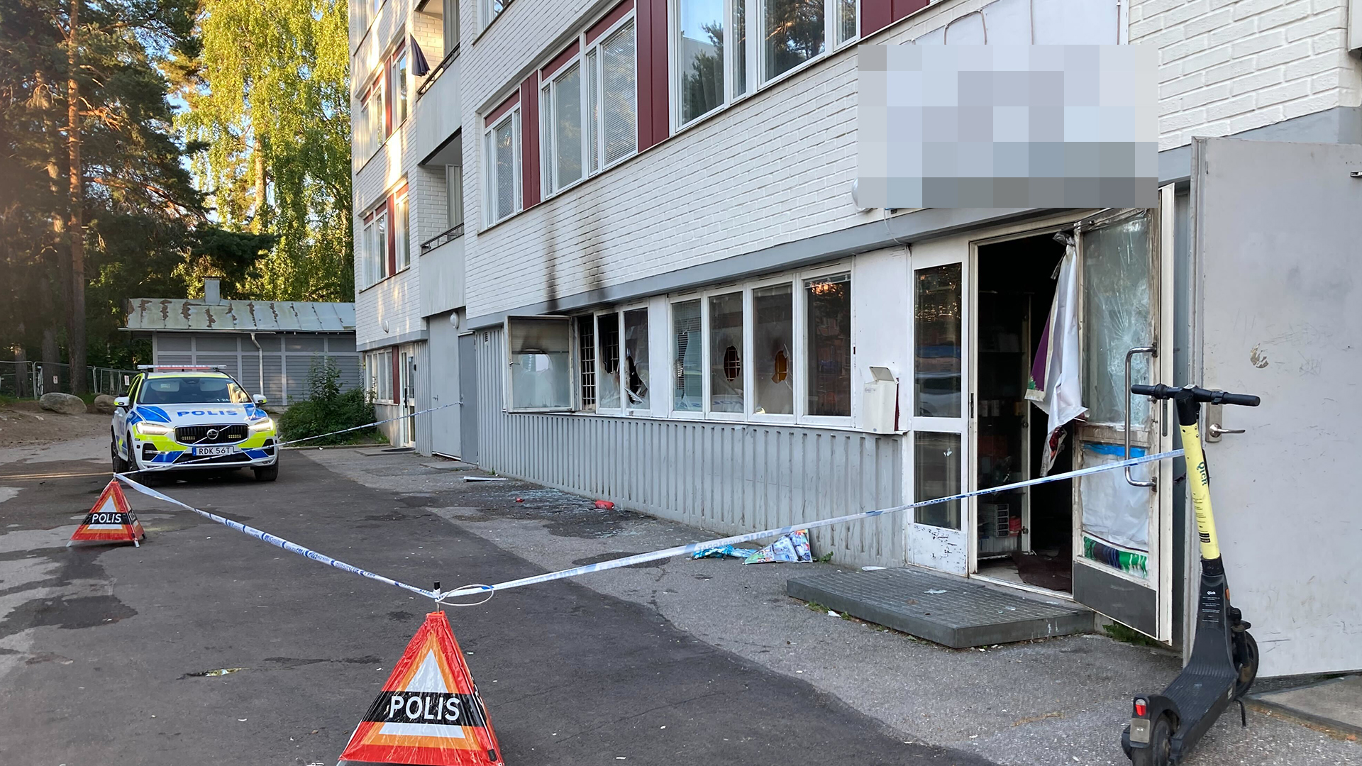 Fullt Utvecklad Brand I Butik Misstänks Vara Anlagd Vlt