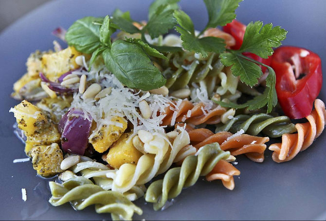 Pasta Med Pesto Och Kalrot