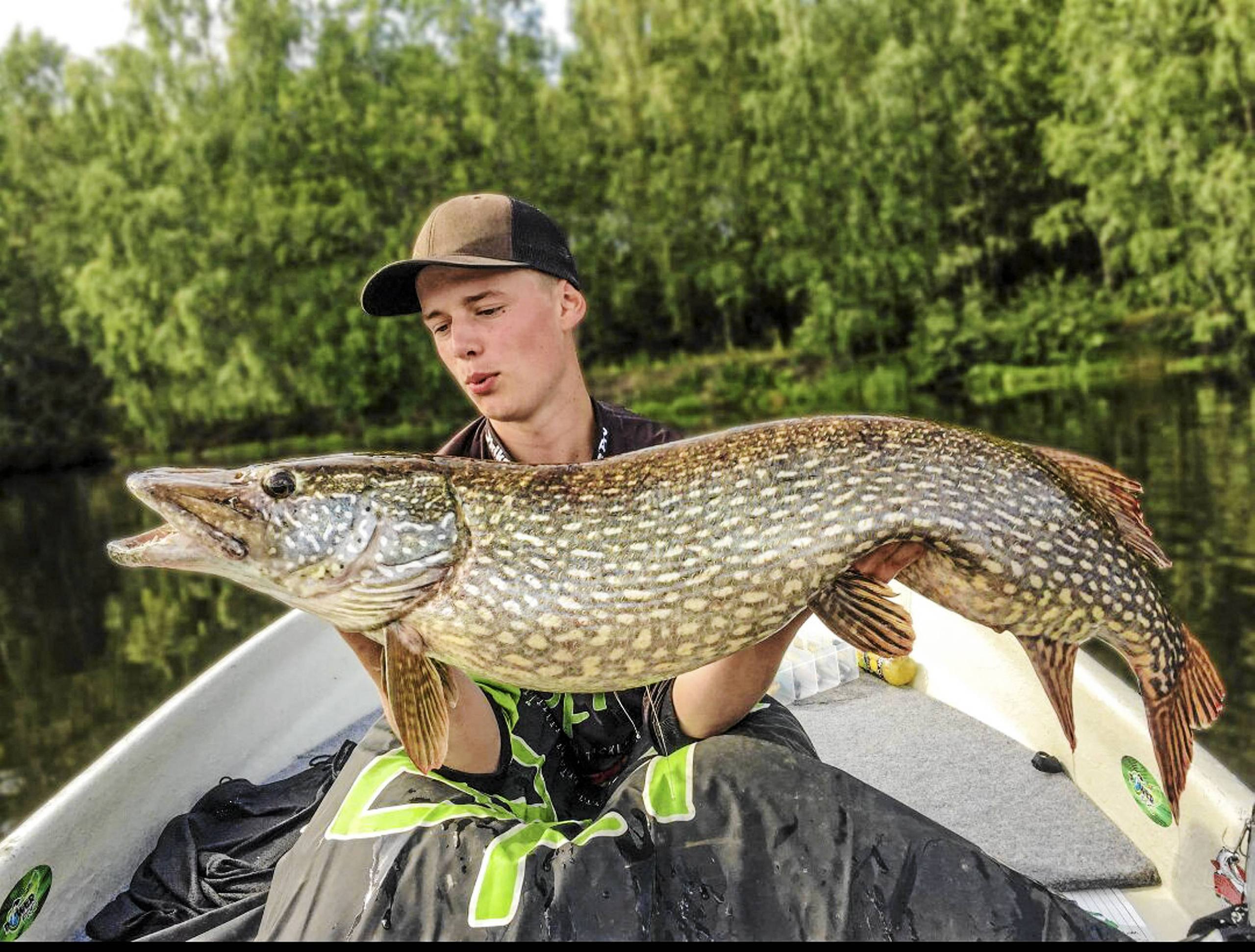 Huggen Ar Sa Haftiga Det Bara Smaller Till