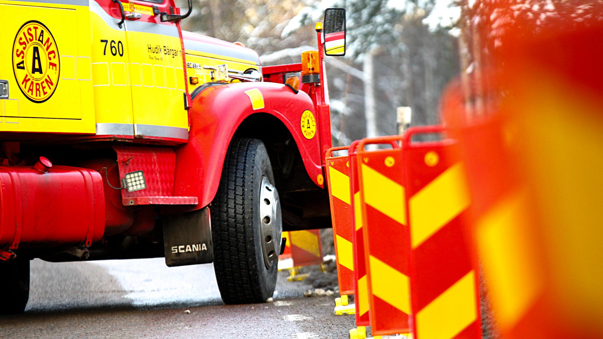 Trafikolycka På E4 Vid Skönviksberget Bil Körde Av Vägen - 