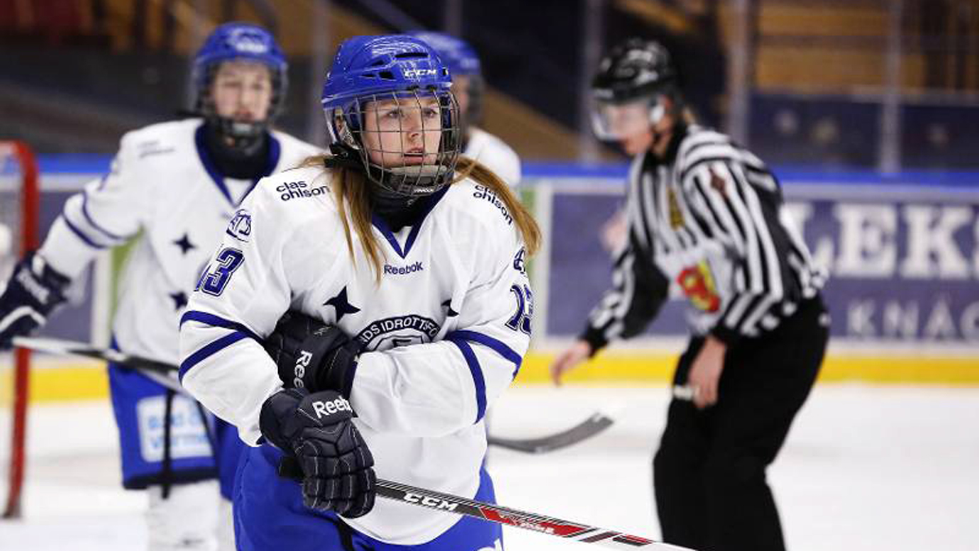 Leksand Varvar Forward Och Forlanger Med Tva Trotjanare